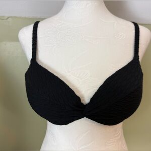 Victoria’s Secret Textured Push-Up Bikini Top NWT
